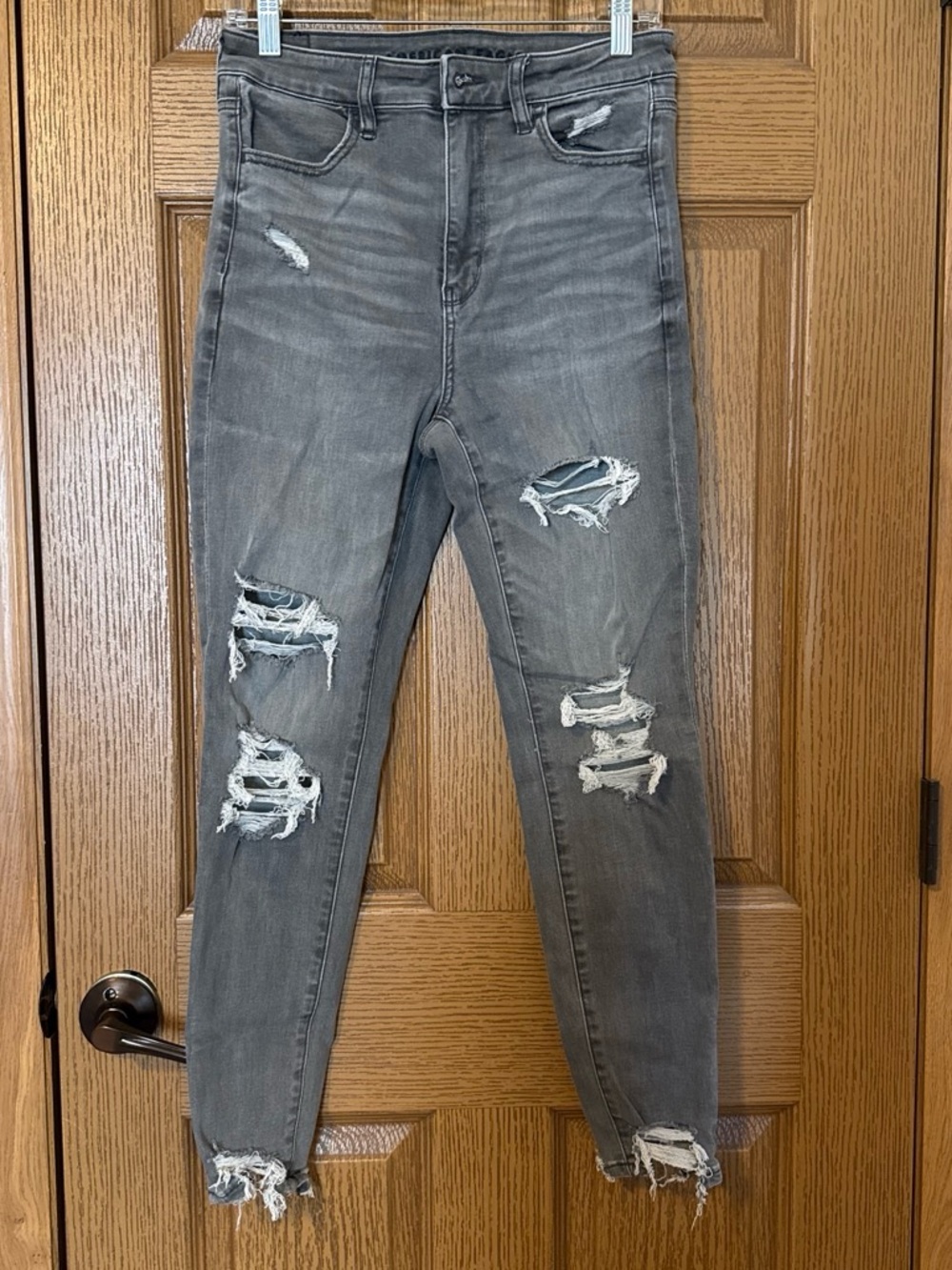 American Eagle Outfitters Gray Distressed Skinny Jeans